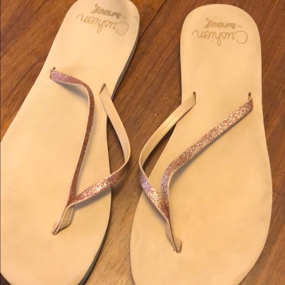 Reef cushion flip flops